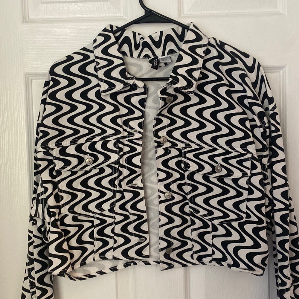 H&M jean jacket black and white pattern